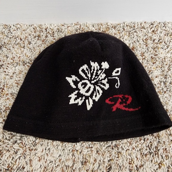 Y2K Women's Rusty Beanie Black Floral Knit Touque - Picture 1 of 2